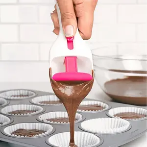 Cupcake Scoop, Cupcake Batter Scoop Batter Dispenser Sliding Button Dispenses DIY Bakeware Measuring Equal Amounts Kitchen Gadget Baking Tool Flour Distribution Silicone Plunger