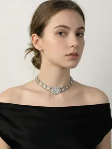 A double layered silver chain inlaid with square diamond camellia pendant necklace, creating an elegant and luxurious texture, suitable for various occasions such as dinner parties, light business, and dates.