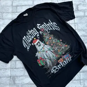 Gothic Christmas Ghost Tee – Making Spirits Bright Graphic Shirt, Spooky Holiday Comfort Colors T-Shirt for Men & Women, Alt Xmas Aesthetic