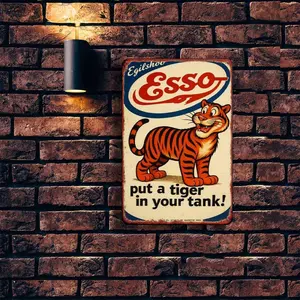 2D Flat, 1pc Vintage Esso Gasoline Advertisement Iron Sign - Retro Logo with "Put a in Your Tank!" Slogan, Durable Metal Wall Art for Bedroom, Bar, Easy Installation, Classic Design, Home Decorators