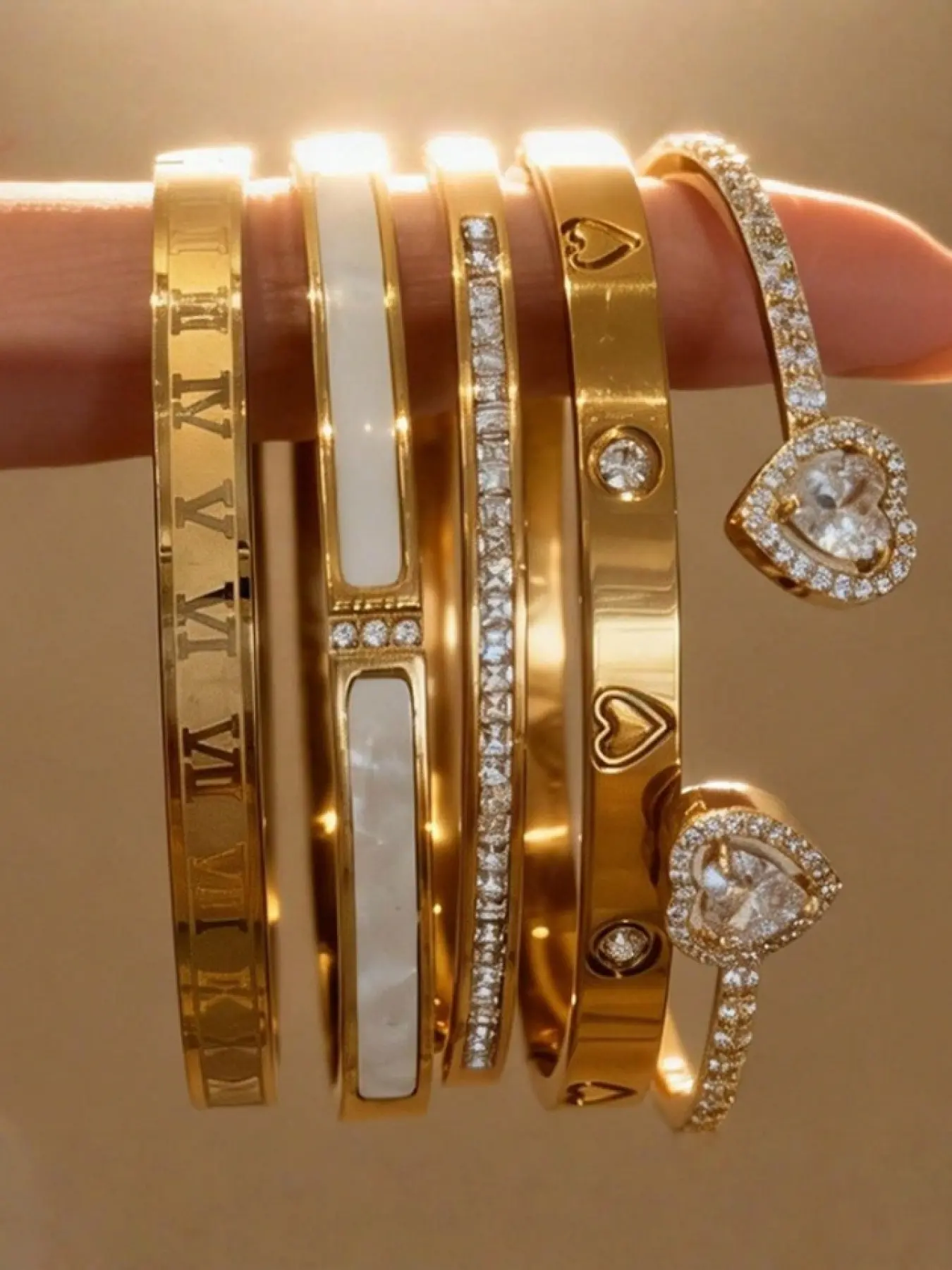 5-piece 18K gold-plated stackable bracelet set, featuring Roman numerals, shells, artificial zirconia, and heart designs; hypoallergenic stainless steel jewelry designed for women Stacking Bangle Bracelet