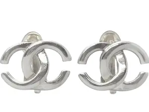Pre-owned Chanel Coco Mark Silver Clip On Earrings Perfect for Daily Use