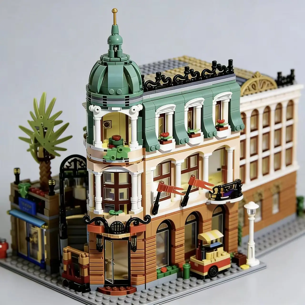 Dream Hotel Building Blocks Sets, Three-Layer Design, Large Luxury Set, Adult Stress Relief Model, City Theme, Eco-Friendly Abs, Perfect Gift, Diy Building Model, Interlocking Building Blocks