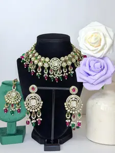 Bollywood Suhani Kundan Necklace Set with Earrings and Mangtika