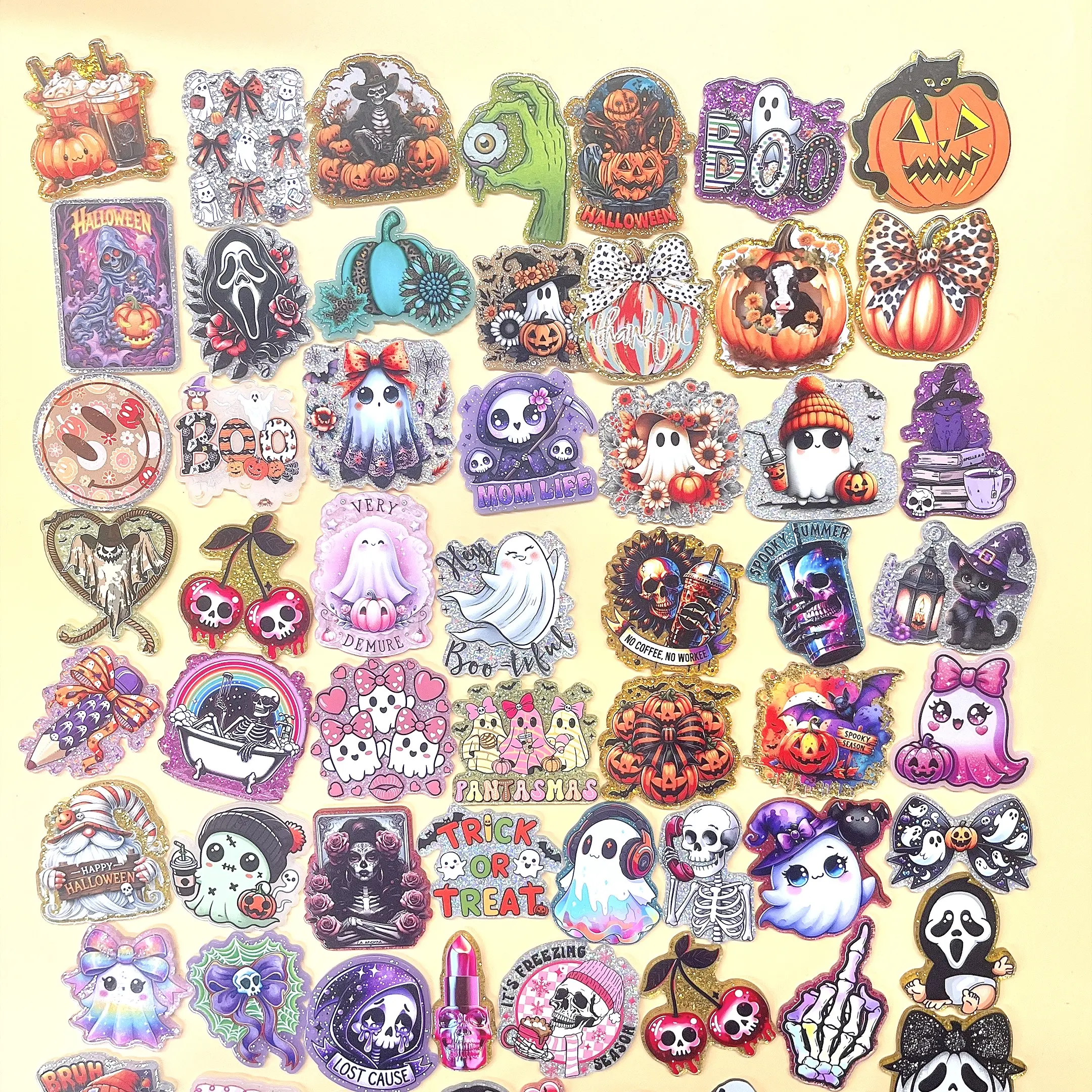 Acrylic Flatback Cabochons, 30-Piece Cute Halloween Styles Assortment, Carefully Selected Embellishments for DIY Crafting & Scrapbooking, Stickers, Badge Reels, 30Pcs Random Halloween Styles