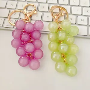 Grape Keychains, Creative Cute Bubble Jelly Grape Cluster Keychain Emulational Fruit Car Key Students' School Bag Pendant Gift