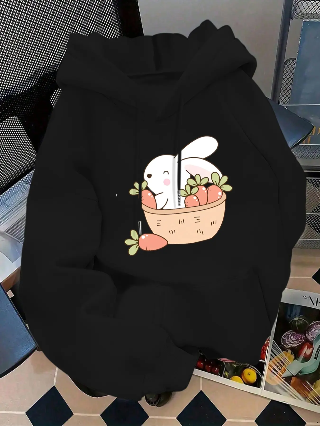 Women's Fashion Hoodie with Rabbit Carrot Print, Kangaroo Pocket, Long Sleeve, Casual Fall & Winter Sweatshirt for Daily