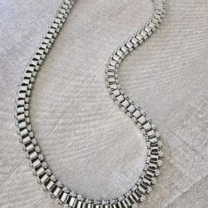 white gold plated sparkling chain necklace for everyday or occasionally wear, 22inch 10mm