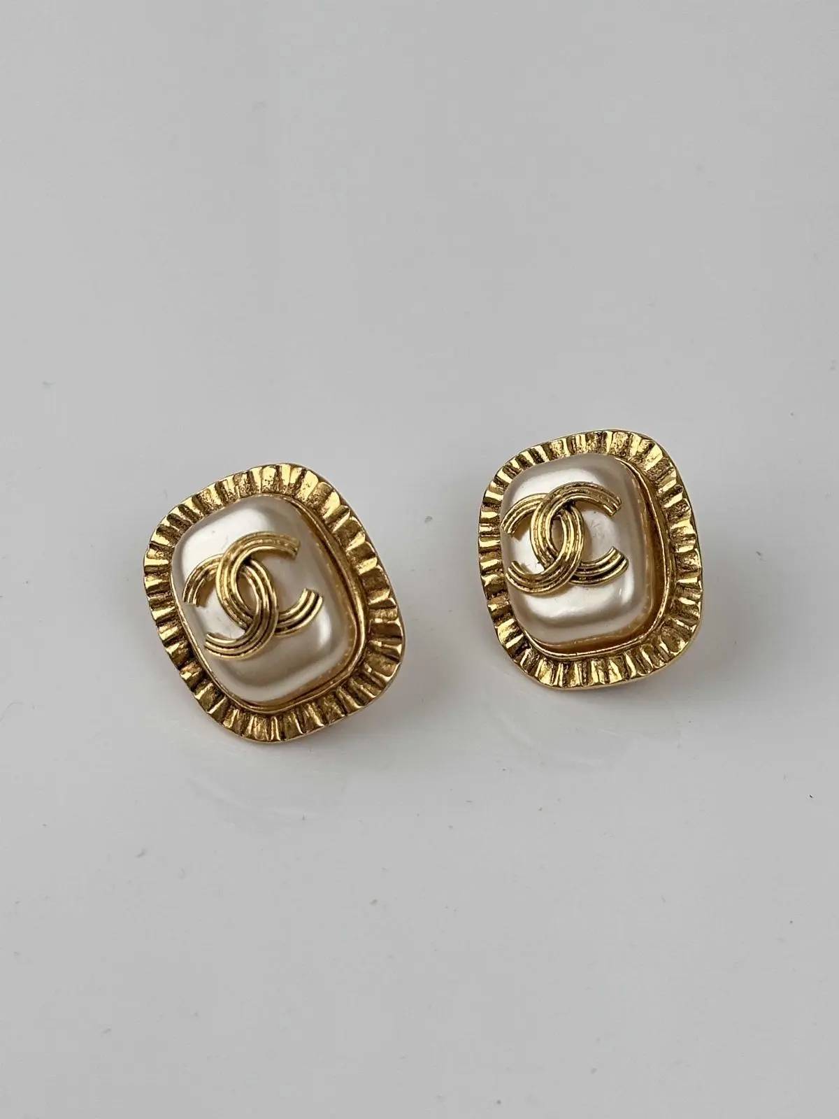 Pre-owned CHANEL As Shown Shoulder Bags Pearl Earrings GP MR30062026B799