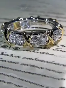 Luxury Sparkling Zircon Cross Ring for Women, Fashion Simple Circle Design, Unisex Party Jewelry, Perfect Gift for Girlfriend or Wife, Anniversary Ring