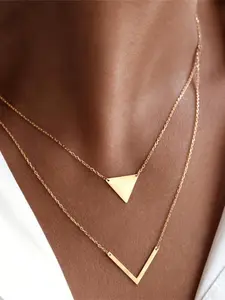 Double-layered geometric triangle V-shaped pendant necklace, elegant clavicle chain, geometric charm, fashionable layered design creates a trendy look, polished metallic necklace.