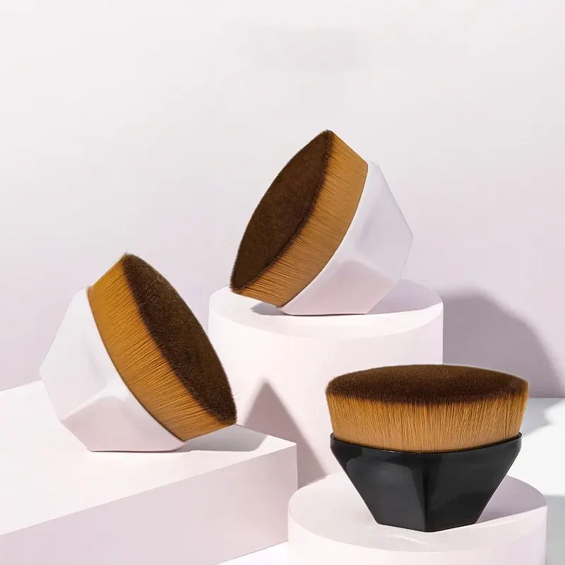 Flawless Kabuki Foundation Brush – Dense, Soft & Precision Blending for Liquid, Cream & Powder Makeup