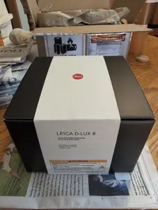 Brand new and original Leica D-Lux 8 black creator combo pocket