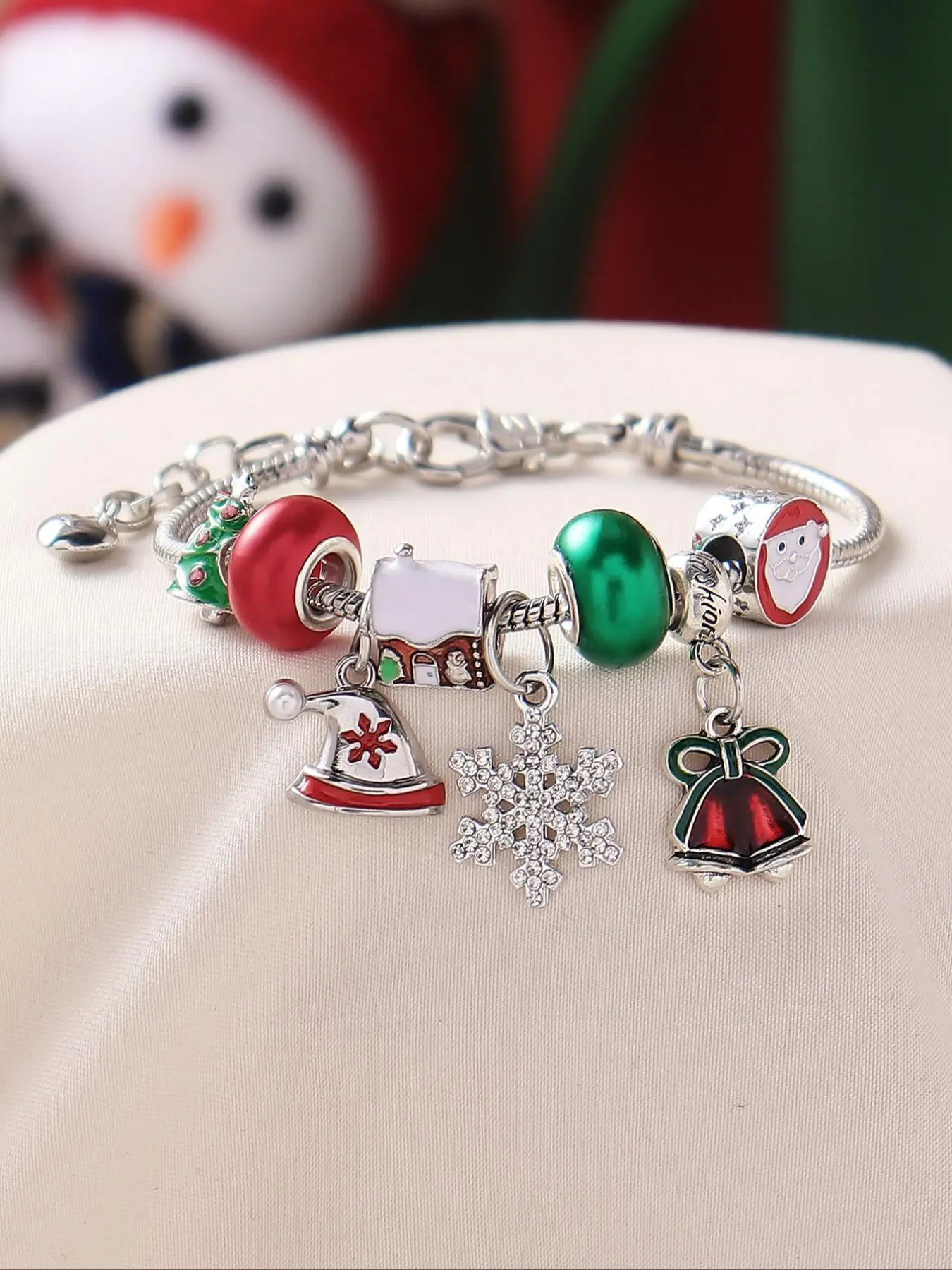 Cute Christmas Themed Charm Bracelet, Fashionable Jewelry for Women & Girls, Trendy All-match & Exquisite Jewelry for Birthday Gift