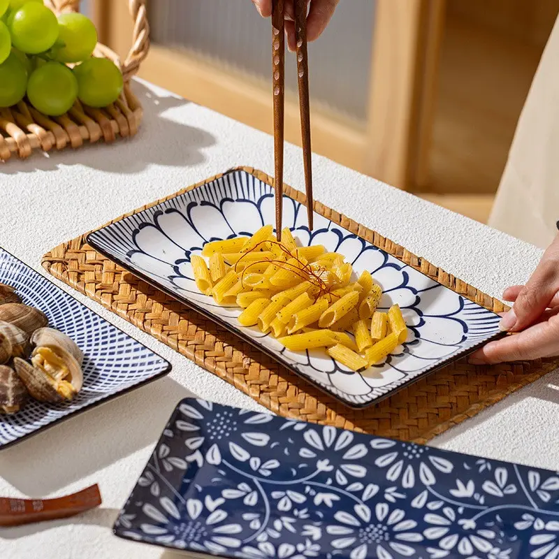 Set of 2/4pcs 23.2cm Japanese Ceramic Sushi Plates, Traditional Blue and Floral Pattern, Microwave & Dishwasher Safe, Ideal for Sushi, Appetizers & Desserts