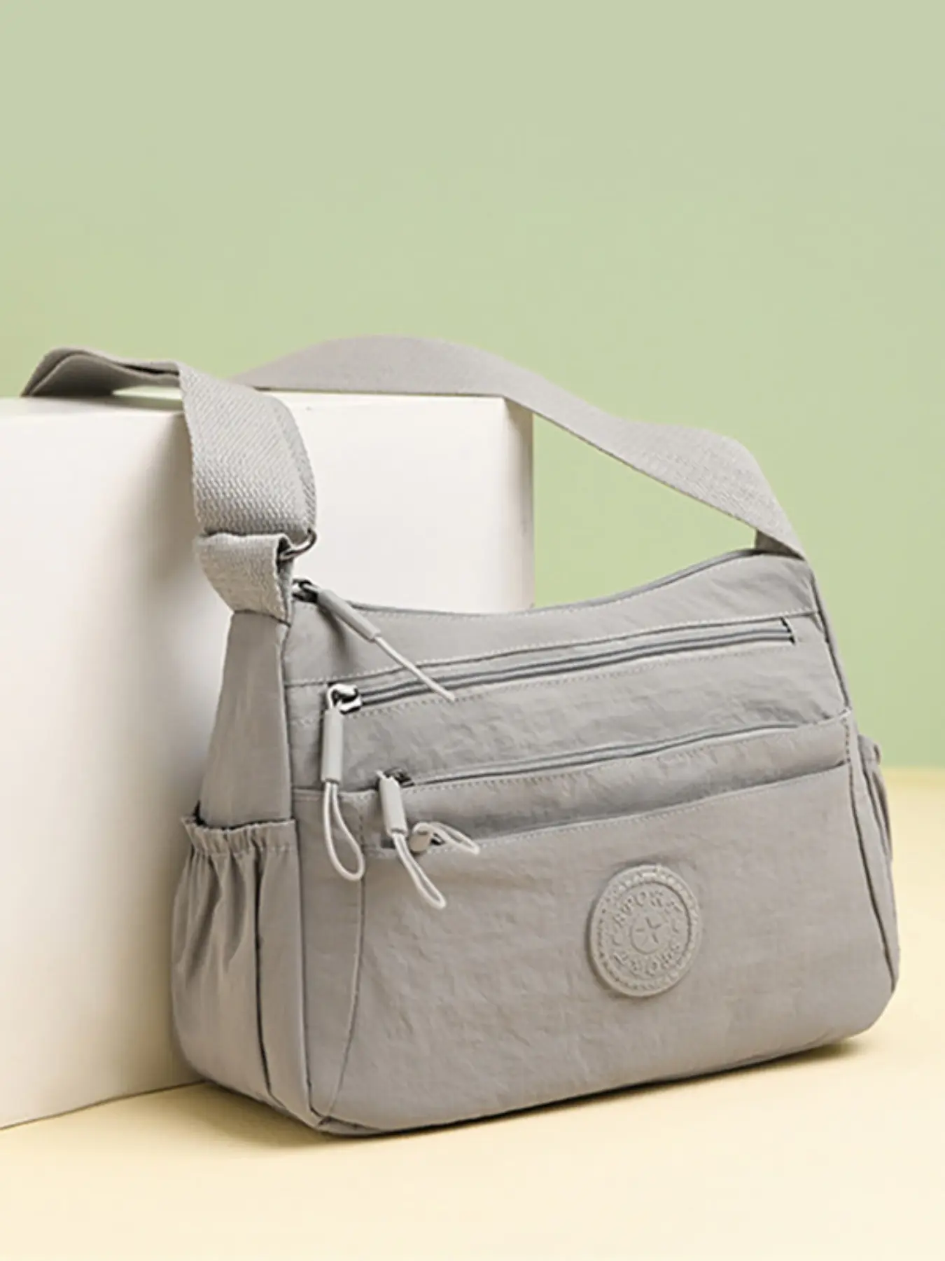 Large Capacity Women's Crossbody Bag, Waterproof Nylon Shoulder Bag, Handbag Shoulder Bag, Casual Crossbody Bags, Adjustable Strap with Multiple Pockets, Ideal for Travel and School Use, Waterproof Crossbody Purse