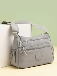 Large Capacity Women's Crossbody Bag, Waterproof Nylon Shoulder Bag, Handbag Shoulder Bag, Adjustable Strap with Multiple Pockets, Ideal for Travel and School Use