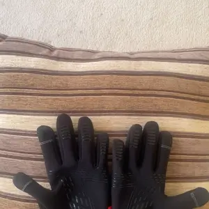 Winter Thermal Gloves, Water-resistant Design Thin Fleece Lined Warm Touchscreen Windproof Compatible Outdoor Sports Essentials, Warm Winter Gloves - For Outdoor Cycling, Driving, Running, Hiking, Great Valentine’s Day Gift - Nice Holiday Present