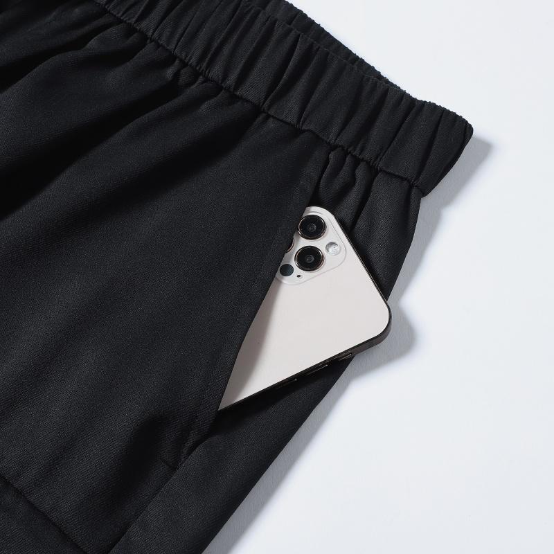 Men’s summer solid-color cargo shorts—fashionable, versatile, with large pockets and an adjustable drawstring waist; suitable for everyday work, casual wear, and outdoor sports.