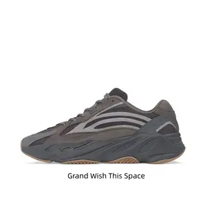 Sculpted wavy chunky midsole, soft cushion when walking