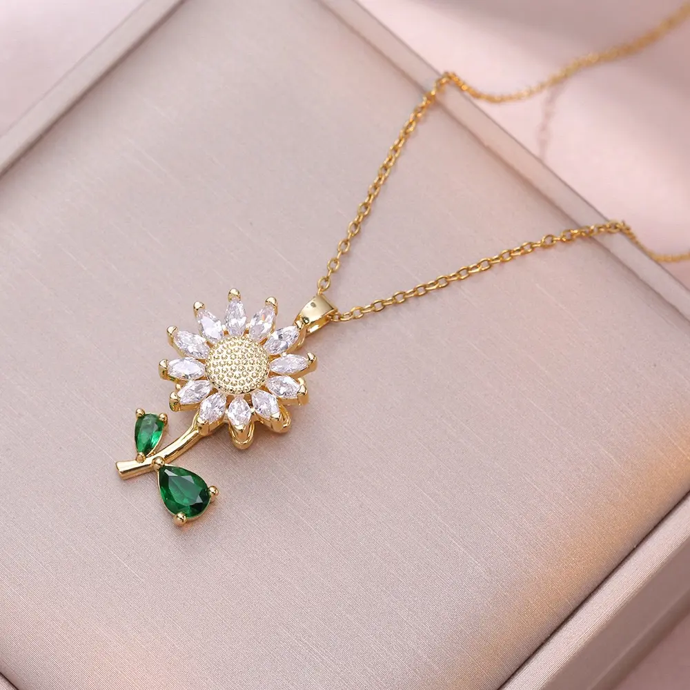 X3177 Green Necklace
