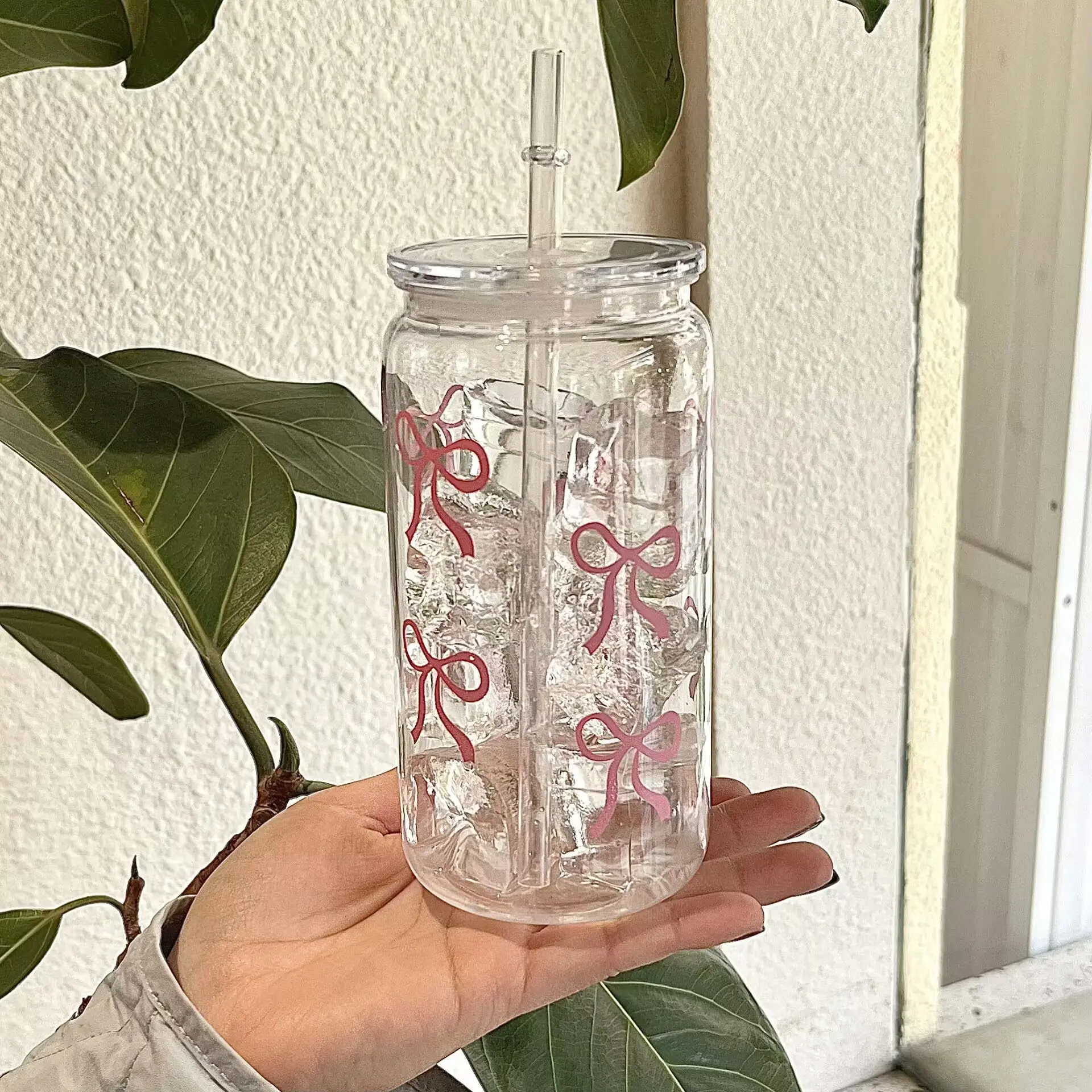 16oz Bow Plastic Cup with Lid and Straw, Retro Portable Travel Mug for Coffee, Juice and Soda, Perfect Gift for Summer Wedding and Anniversaries, Plastic Water Bottle, Drink Container, Portable Drinkware