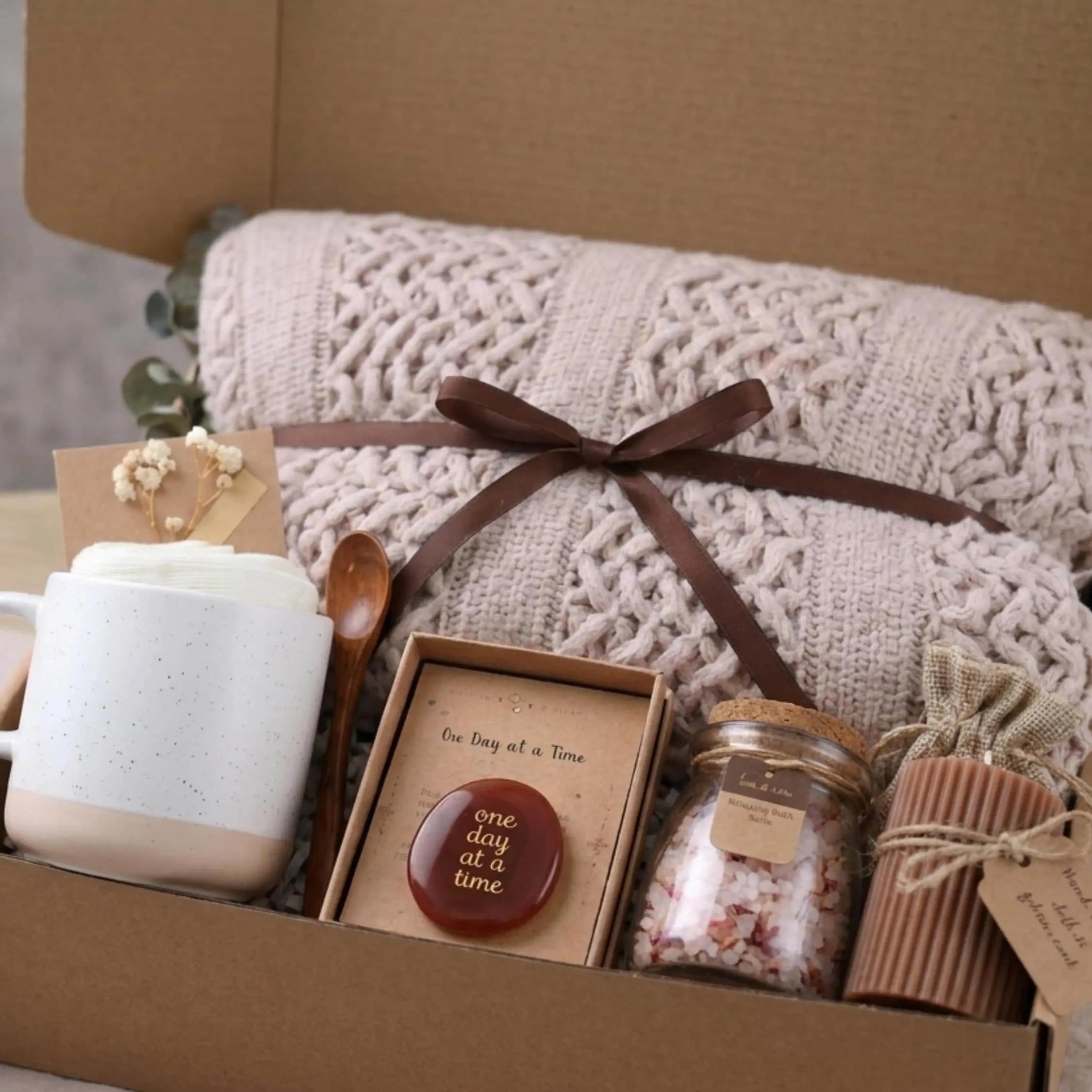 Cozy Comfort Gift Box Set Self Care Package for Women Knit Throw Blanket Candle Mug Spa Gift Basket Birthday Bridesmaid Sympathy Gift Box