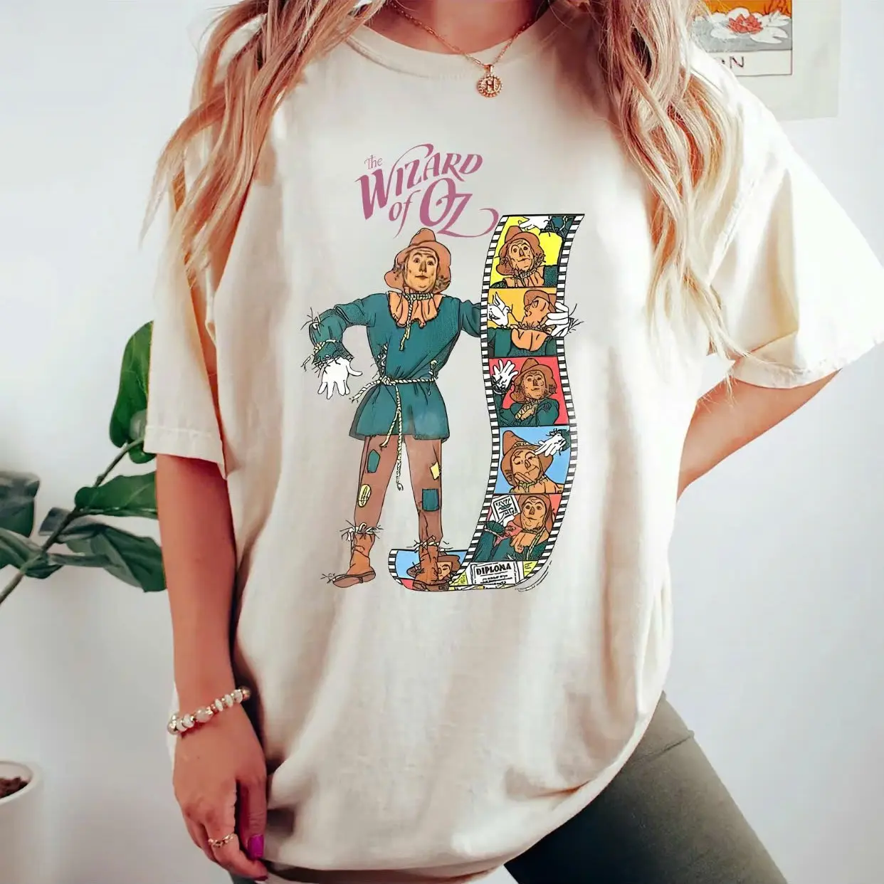 Wizard of Oz Scarecrow Shirt, Jonathan Bailey Tee, Wicked Movie Musical Merch, Musical Theatre Gift, L Frank Baum Shirt, Literature Apparel