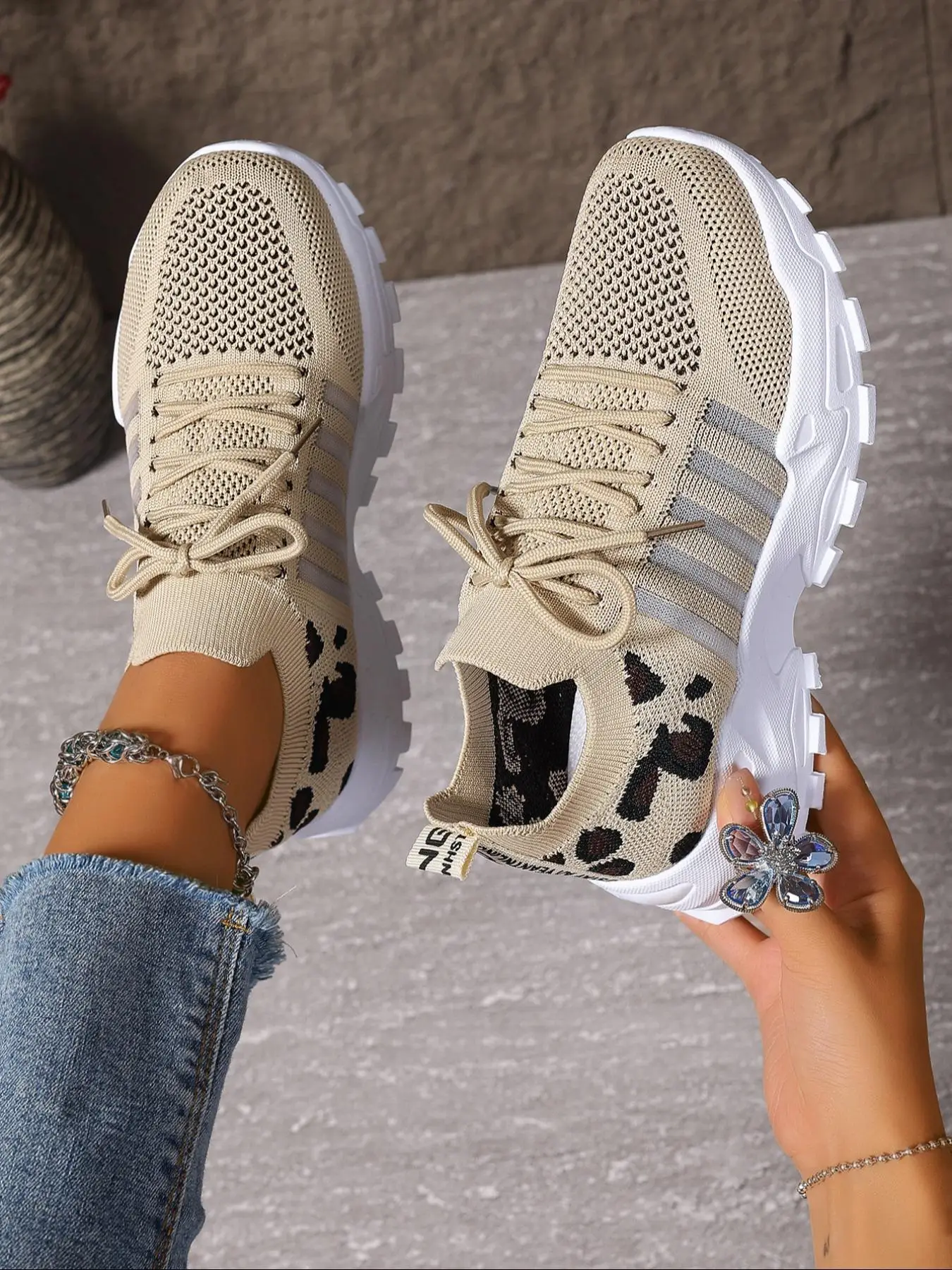 Women's Fashionable Leopard Print Lace Up Low Top Sneakers, Casual Breathable Comfortable Sports Running Shoes, All-match Basic Shoes for Daily Wear