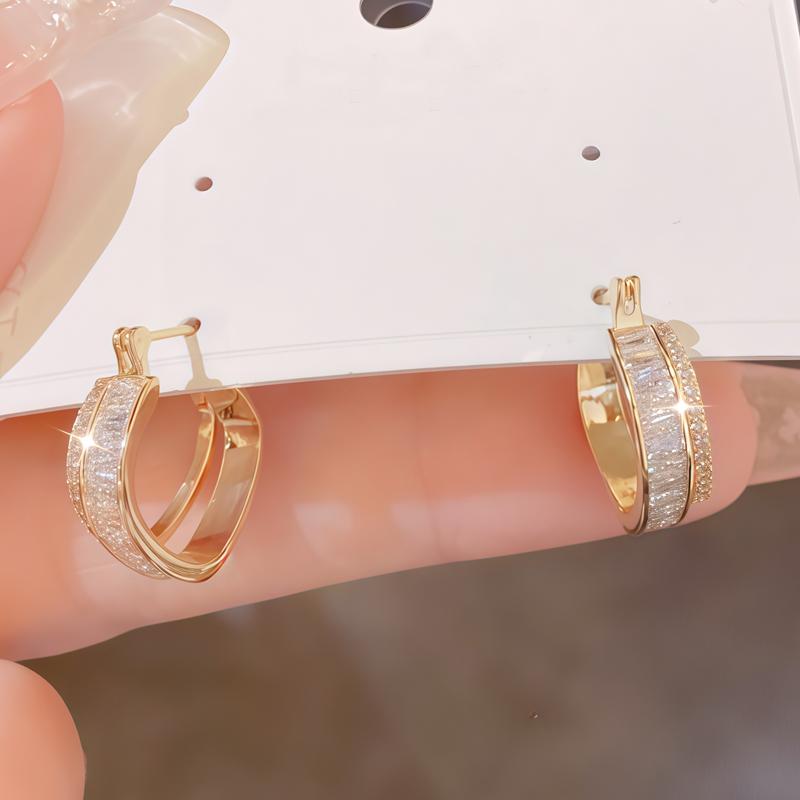 Fashionable and elegant earrings, sparkling accessories for women, earrings for women, stylish accessories, casual and fashionable jewelry, Mother's Day and Valentine's Day gifts, jewelry gifts for her