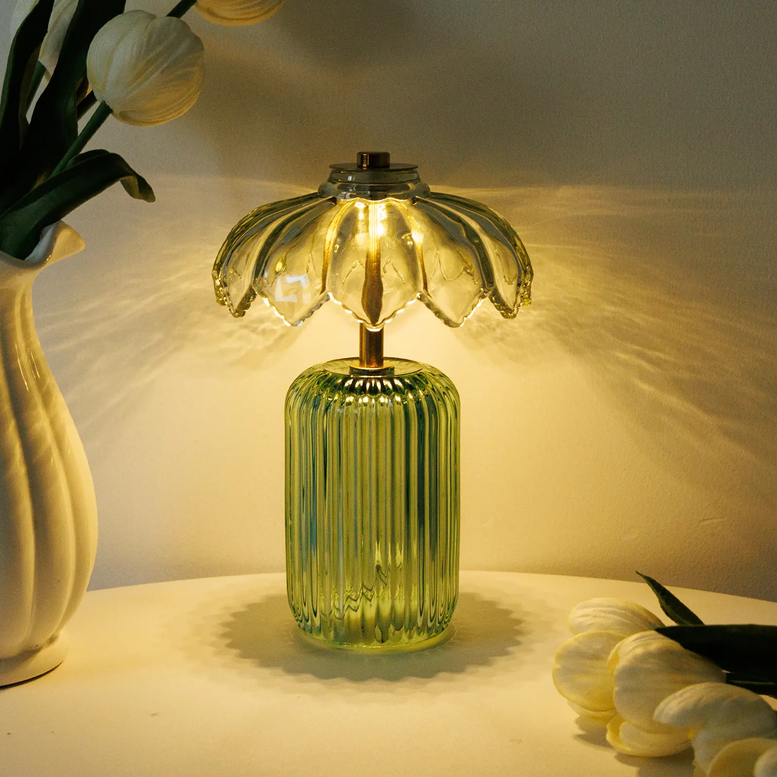 MJ PREMIER Cordless Lamp, Battery Operated Lamp with Timer, Crystal Glass Flower Lampshade, Small Table Lamps, Decorative Led Warm Light for Bedroom Living Room Shelf ,Bedroom light,nightlight[Summer Vibes]