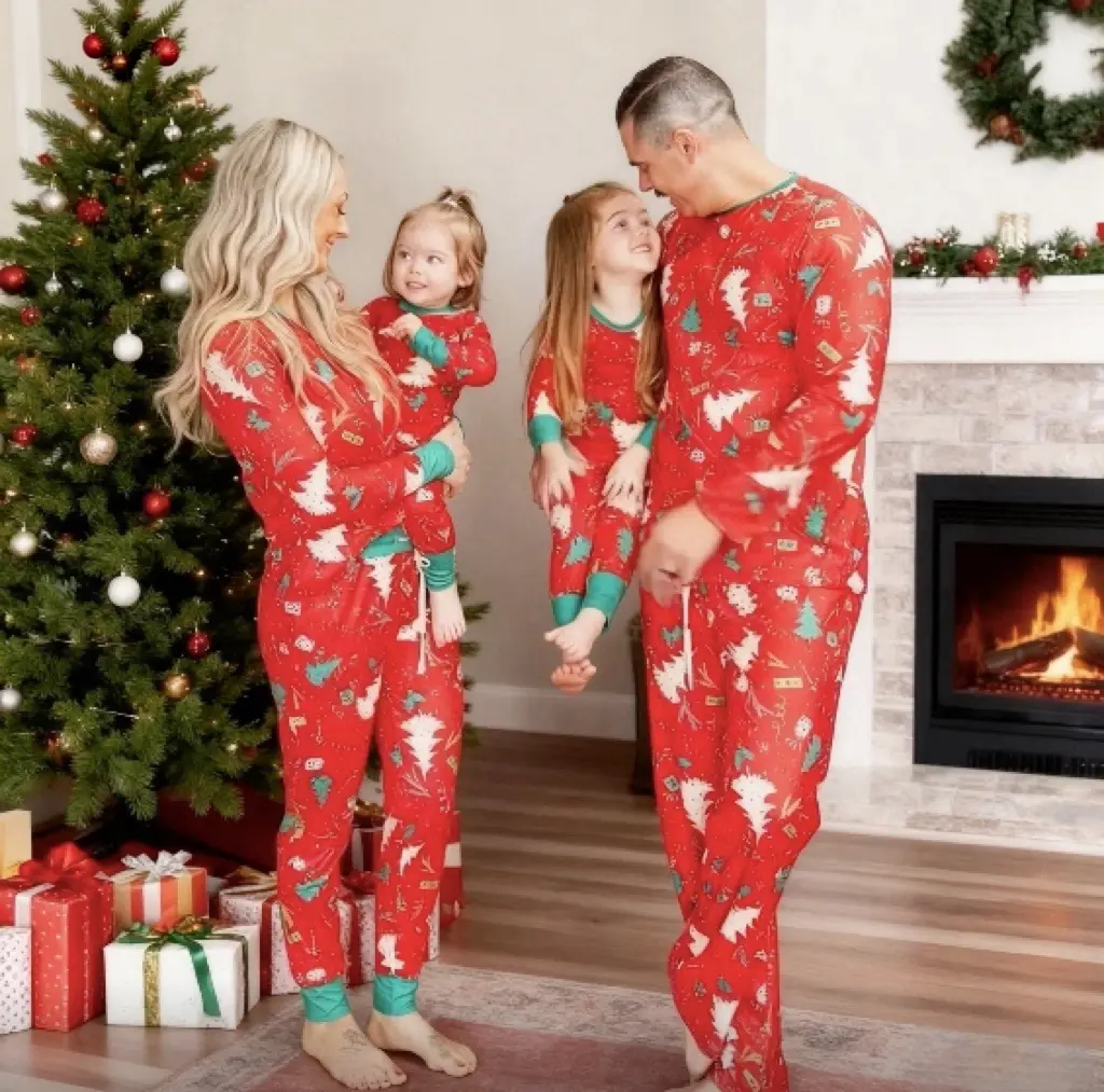 Family Christmas Cotton-Polyester Pajama Sets - Women's Soft Fabric, Red & Green Xmas Tree & Gifts Print, Classic Long-Sleeve Crewneck Sleepwear with Matching Top, Bottom, Romper for Adults & Kids Party Style