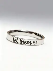 1pc Minimalist "Let Them Love Me" Letter Ring, Versatile Daily Ring, Suitable For Both Men And Women. Suitable For All Seasons, An Ideal Gift For Your Loved One.