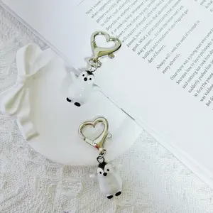 3D Penguin Love Keychain Set for Couples, Cute Resin Charms and Heart Card Holder, Perfect Valentine's Gift for Friends and Loved Ones, Keychains for Girlfriend