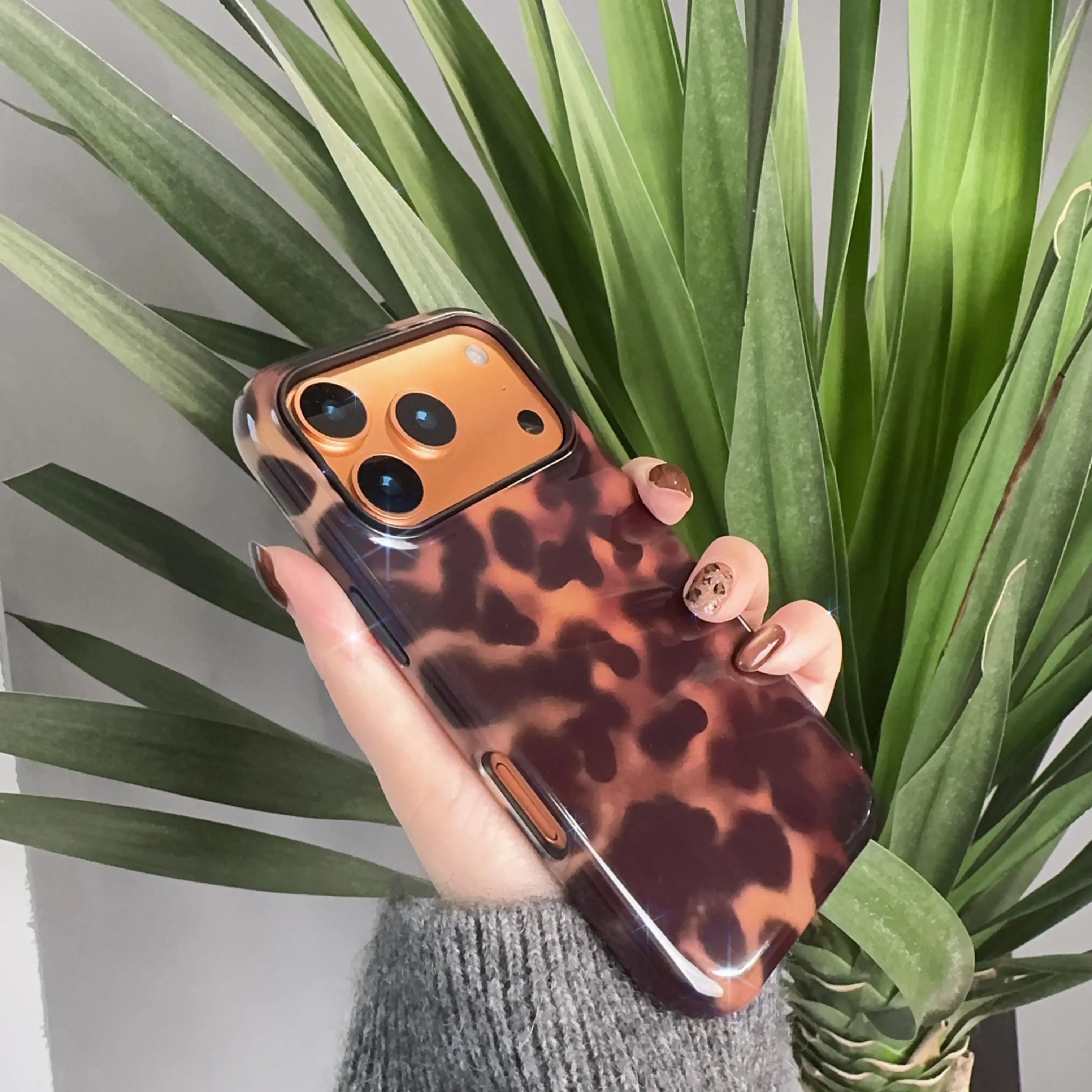 Labzone Magnetic Phone Case for Phone Case, Retro Christmas Movie Labzone Magnetic Phone Case for Phone Case, Retro Christmas Movie