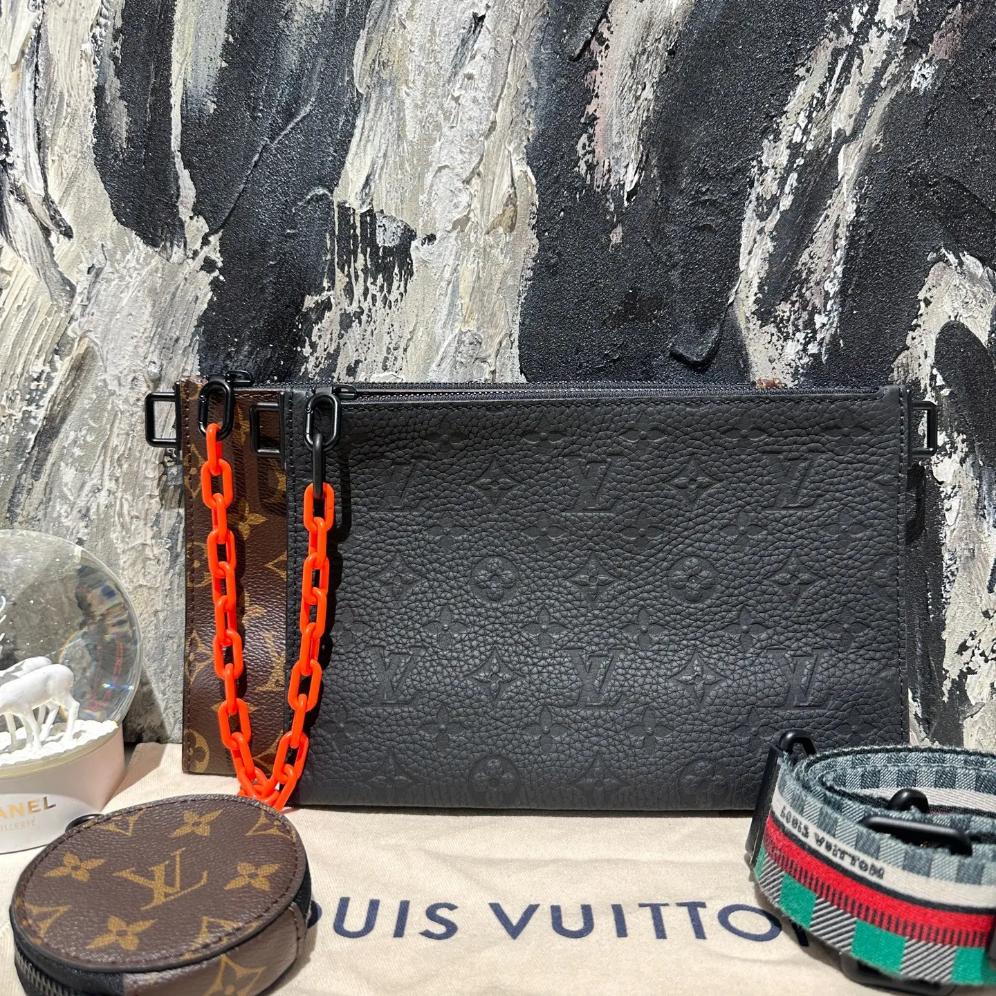 Pre-owned Louis Vuitton trio pochette clutch