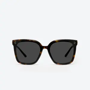 GENTLE MONSTER New Her T1 Tortoise Frame Black Lenses Square Shape