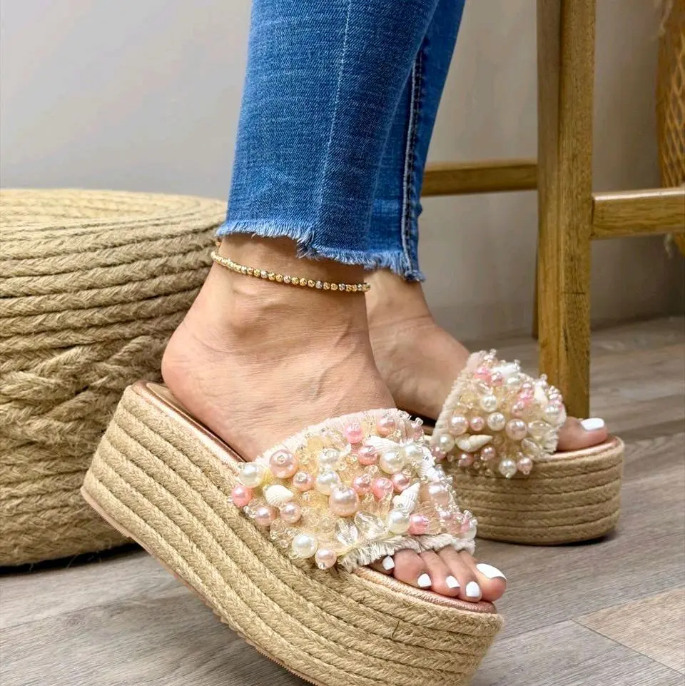 ilda//  Sandal with 6cm Platform Height Comfortable Beaded Design Women's Shoe