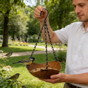 Wooden Texture Hanging Bird Feeder, Vintage Look, Sturdy Design, Thick Iron Chain, S Hook, Suitable for Balcony, Window, Living Room, Indoor/outdoor Use