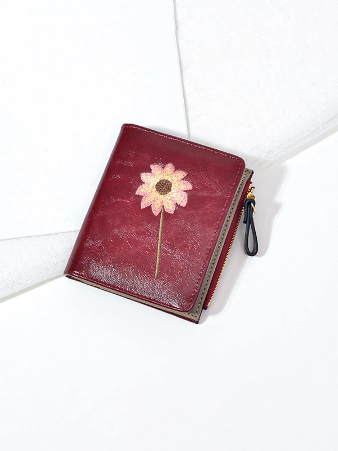 Women's Elegant Flower Embroidery Short Wallet, Fashionable PU Leather Zipper Bifold, Multi-card Slot Card Holder, Casual Versatile Wallet for Daily U