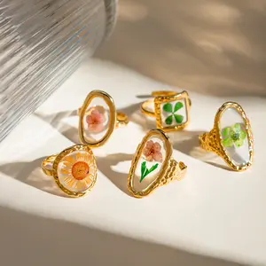 Women's genuine dried flower ring, handcrafted with 18K gold plating, adjustable stainless steel jewelry, perfect for women with a vintage French-style look.