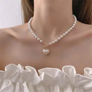 Simple Acrylic Love Pendant Necklace For Women Fashion Imitation Pearl Chain Choker  Jewelry Accessories Party Wear