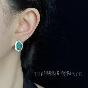 Vintage French Style Light Luxury Heavy Craft Green Zircon Earrings Collection Retro Artistic Palace Style Earrings