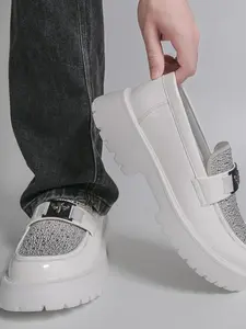 Men's White Rhinestone Thick Sole Loafers, Sparkling Drilled Slip-On Formal Shoes, Bee Badge Decor, Casual Chunky Heel Driving Shoes, Footwear
