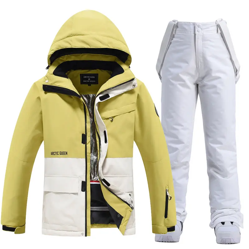 133 bean green top +116 white trousers