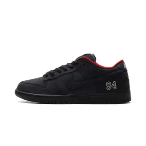 SB Dunk Low "Supreme - Black" HQ8487 001