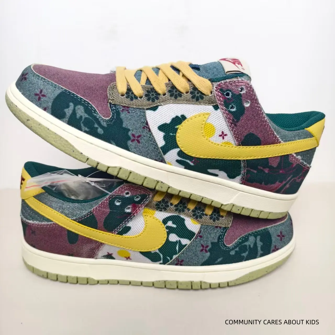 Speckled Rubber Outsole Skate Sneakers Multi-Color Floral Patch Canvas Yellow Swoosh Boho Streetwear Daily Fashion Shoes#skateshoes #lowtopsneakers #canvassneakers #floralsneakers #vintagestyle