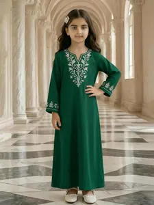 Girls Muslim Style Long Robe Dress Caftan, Emerald Embroidered V-Neck, Long Sleeve Comfortable Drape, Perfect for Festivals, Daily, Ramadan
