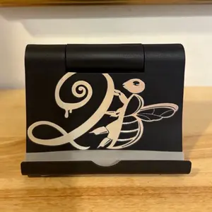 Live 2B Recognized Card Stand