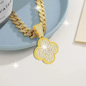 Hip Hop Clover Cuban Necklace Lucky Four-Leaf Themed Iced Out Charm Streetwear Accessory Versatile Unisex Jewelry for Men and Women Casual Use